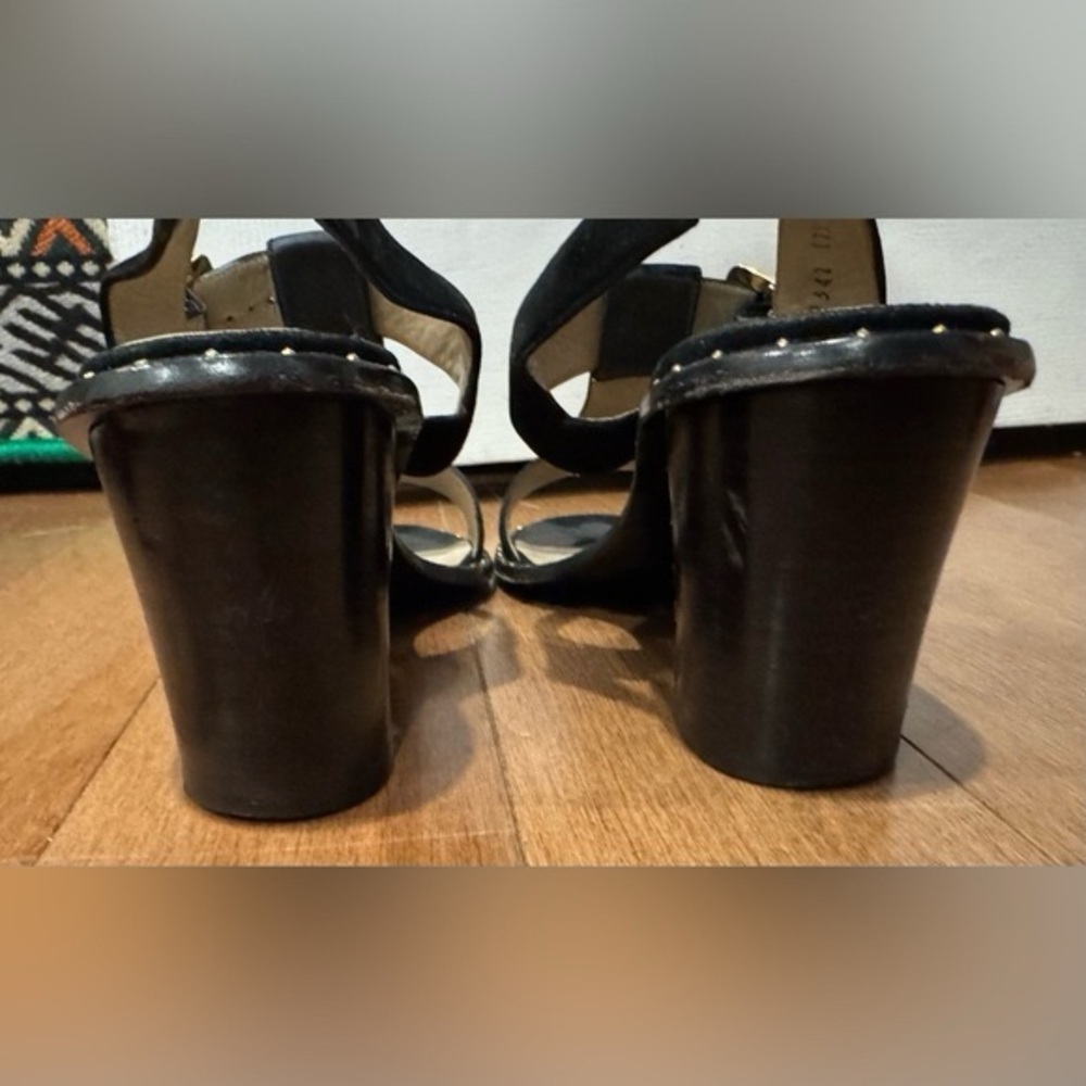Salvatore Ferragamo Black T strap Sandals heel Gold studs chunky buckle rare7.5 - Picture 4 of 5
